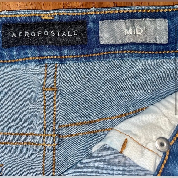 Aeropostale midi distressed jean shorts perfect condition warn twice - Picture 4 of 5